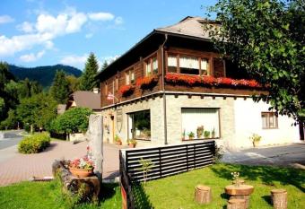 Casa Ema Austria has Balcony rooms