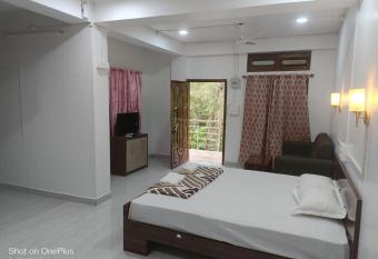 Urban Forest Bed and Breakfast has Balcony rooms