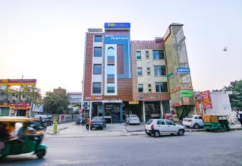 FabHotel Palm Plaza allows 18 year olds to book a room