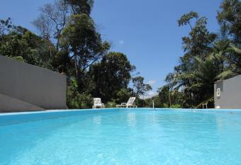 Rec. Harmonia Wi-Fi Piscina Churrasqueira Lareira has Balcony rooms