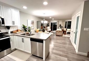 Boho Hideaway has Balcony rooms