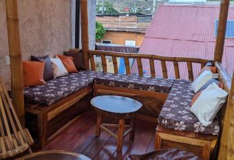 Chale s House Hotel allows 18 year olds to book a room