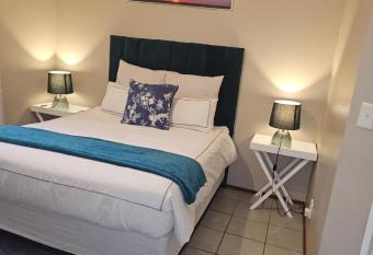The Retreat, Midrand- 2bed 2bath has Balcony rooms