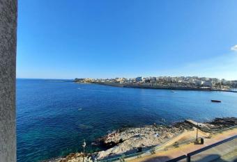 Cloud 7 Quality Sea Front Apartment allows 18 year olds to book a room