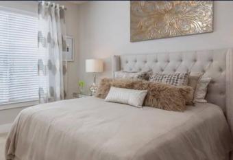 Cozy luxurious 2/2 home away frm home Experience has Balcony rooms