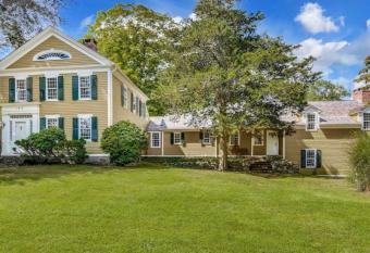 Horsepond allows 18 year olds to book a room