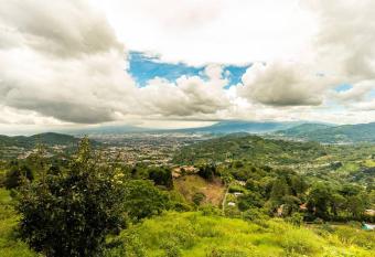 Tanager House, amazing mountain&city view has Balcony rooms