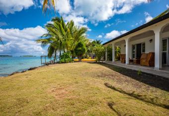 Waterfront paradise 2 br; stunning sunsets allows 18 year olds to book a room