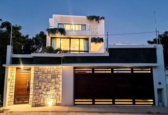 ViILLA JASO Unique getaway in Tulum has rooms with a private hot tub