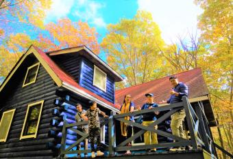                                                       1                                                                                        has Balcony rooms