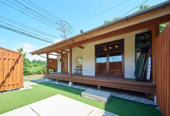 Nasu YUU -           - allows 18 year olds to book a room