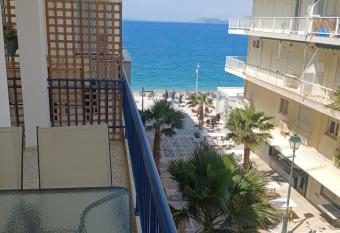 Seaside Family Apartment Loutraki has Balcony rooms