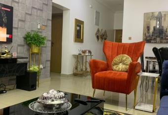 VineCrest Comforts Premium ShortLet 2bdrm Unit has Balcony rooms