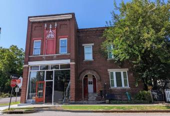 Corner Stays has Balcony rooms