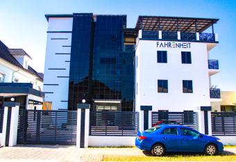 Fahrenheit Apartments has Balcony rooms