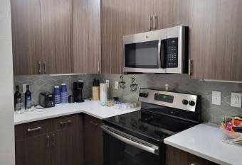 Beautiful one bedroom with courtyard access has Balcony rooms