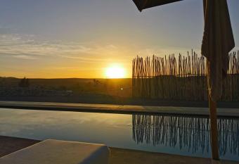 Agafay, La Ferme Nomade Bivouac allows 18 year olds to book a room