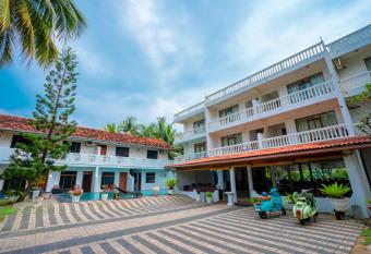Sumadai Beach Hotel has Balcony rooms