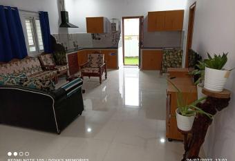 F1- 2 bedroom hill view unit with covered parking has Balcony rooms