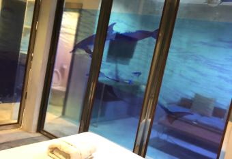 Beach Way Apartment has Balcony rooms