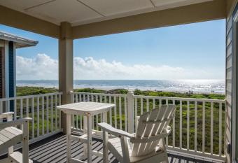 Dolphin Paradise - House has Balcony rooms