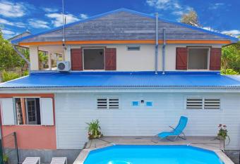 Appartement de 2 chambres a Le Moule a 800 m de la plage avec piscine partagee et jardin closa has Balcony rooms