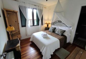 Casa Ortmann allows 18 year olds to book a room