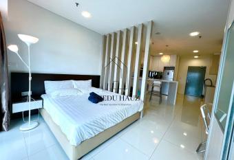 Mercu Summer Suites at Kuala Lumpur City Centre (KLCC) by Veedu Hauz has Balcony rooms