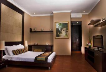 IG Sanur Sindhu Villa SMS01 allows 18 year olds to book a room