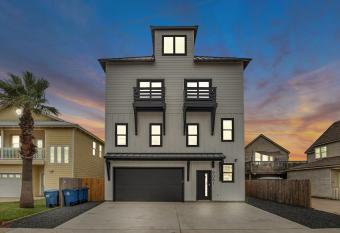 The Gentry - House has Balcony rooms