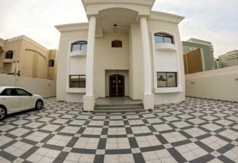 Holiday villa Hazem Almarkhia has Balcony rooms