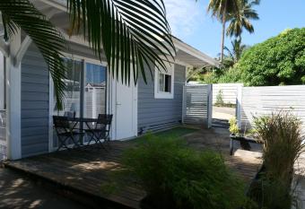 Bungalow Sofa  a - Entre Terre & Mer - Tout confort allows 18 year olds to book a room