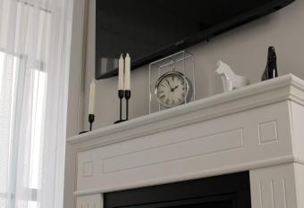 Coliseum Studio has Balcony rooms