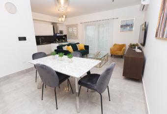 Soha suites II- A05- 2 bedrooms allows 18 year olds to book a room