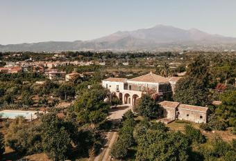 Puleera Boutique Hotel has Balcony rooms