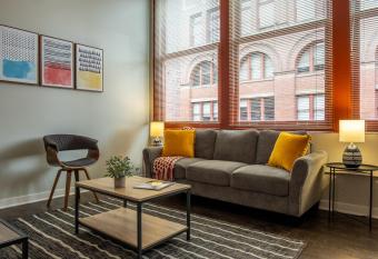 FRONTDESK 300 Heinz St Apts Pittsburgh allows 18 year olds to book a room