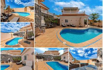 Luxus Villa Cristina has Balcony rooms