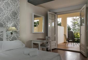 Hotel El Castell has Balcony rooms