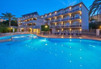 BQ Augusta Hotel allows 18 year olds to book a room