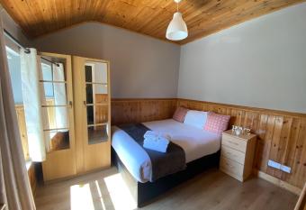 Cosy City Centre Guest Room Shared Home allows 18 year olds to book a room