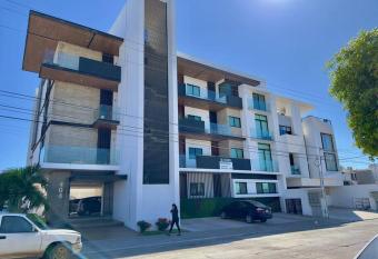 Madeira lindo departamento a 2 cuadras de malec  n has rooms with a private hot tub