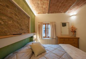 Affittacamere Il Bastione 27 allows 18 year olds to book a room