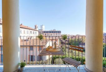 Incantevole appartamento a Gaggiano sul Naviglio! has Balcony rooms