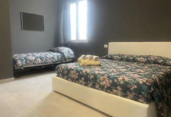 Roberta House Rozzano -1 allows 18 year olds to book a room