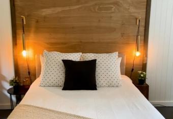 Maple Retreat allows 18 year olds to book a room