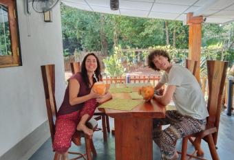 Lovers Green Villa has Balcony rooms