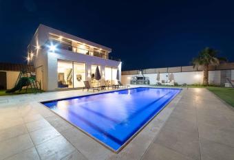 Aroma Chalet has Balcony rooms