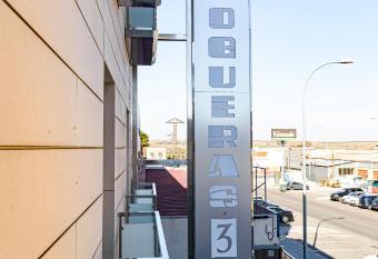 HOSTAL NOGUERAS 3 has Balcony rooms