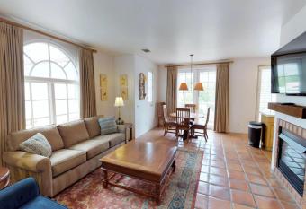 SV108 1 Bedroom Spa Villa w Incredible Views has Balcony rooms