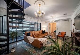 Luxurious loft with rooftop pool and Downtown views has Balcony rooms